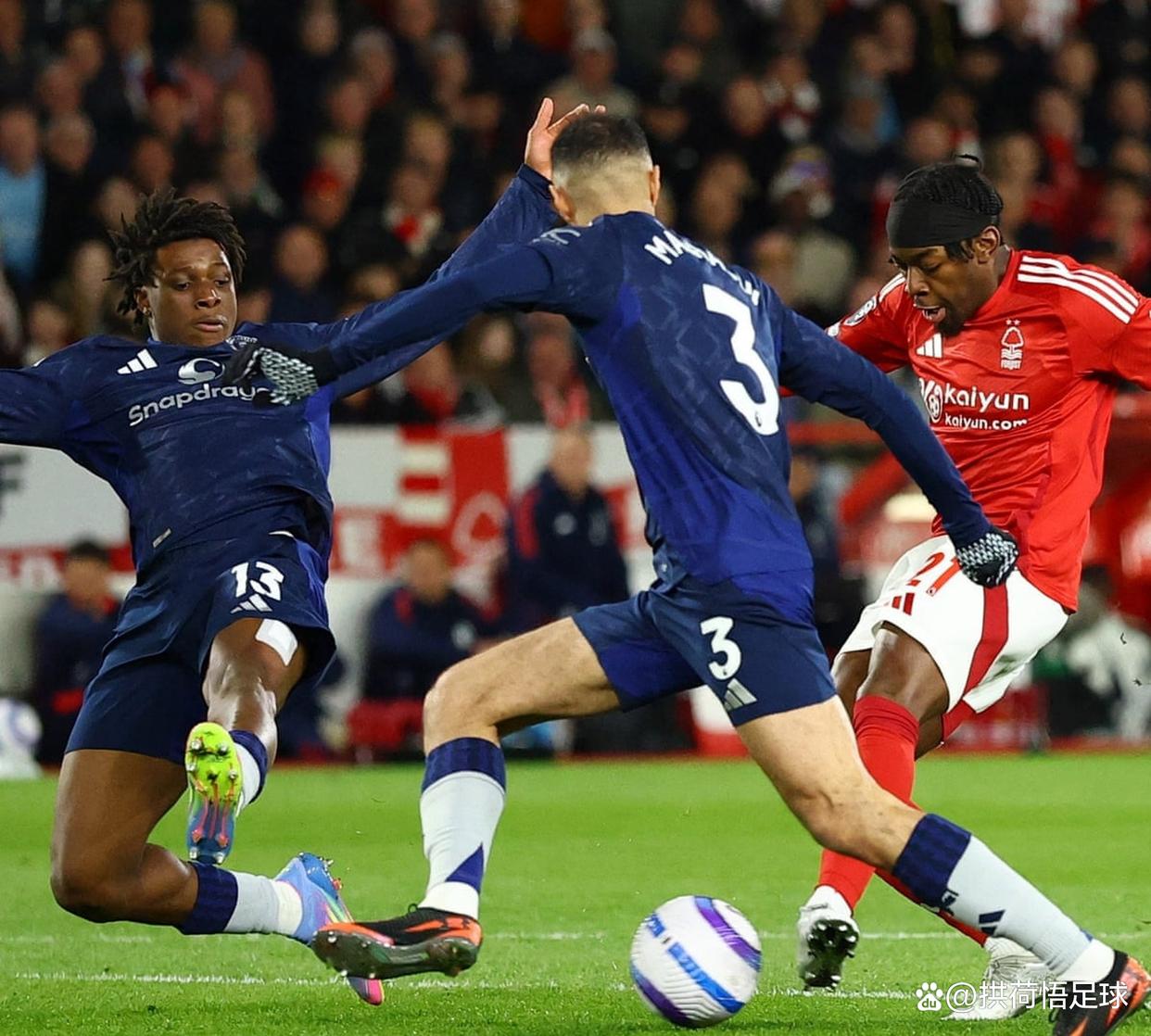 爱游戏注册-曼联联赛8轮不胜创35年纪录