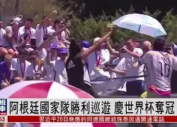 红队打败了蓝队获得了胜利加标点符号 红队打败了蓝队获得了胜利加标点符号